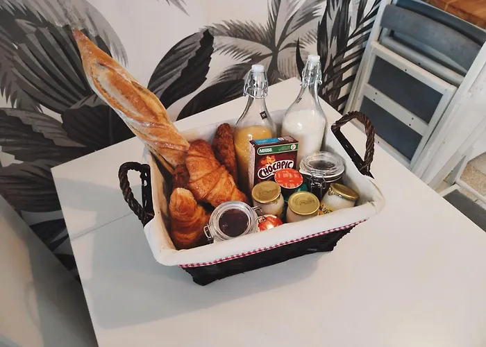 Narbonne Studio Lamarobile Avec Jardin Et Terrasse Proche Des Grands Buffets, Du Centre Ville Et De La Gare